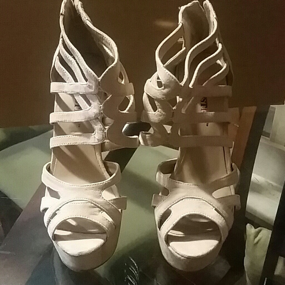 Heels (light biege)